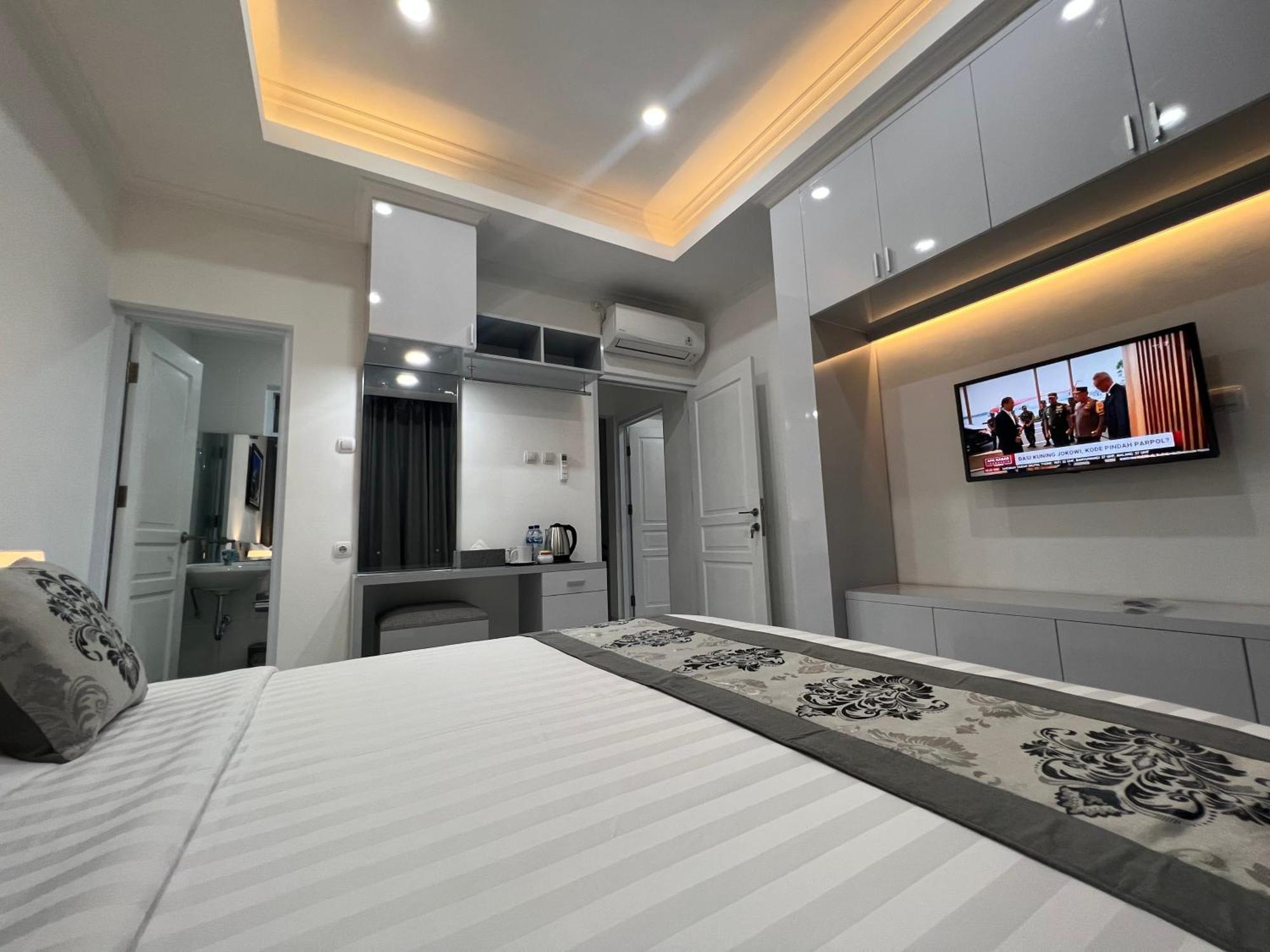 Safa Homestay Yogyakarta Buitenkant foto
