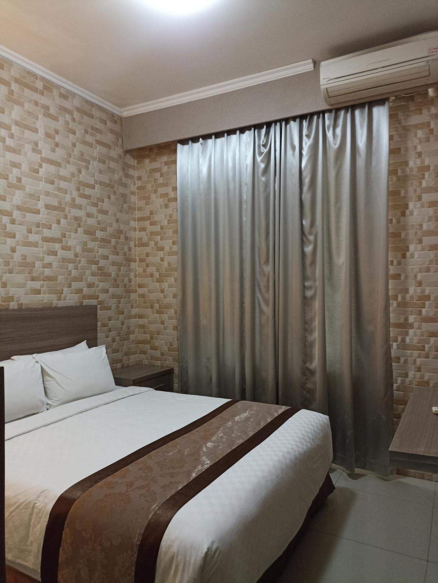 Safa Homestay Yogyakarta Buitenkant foto