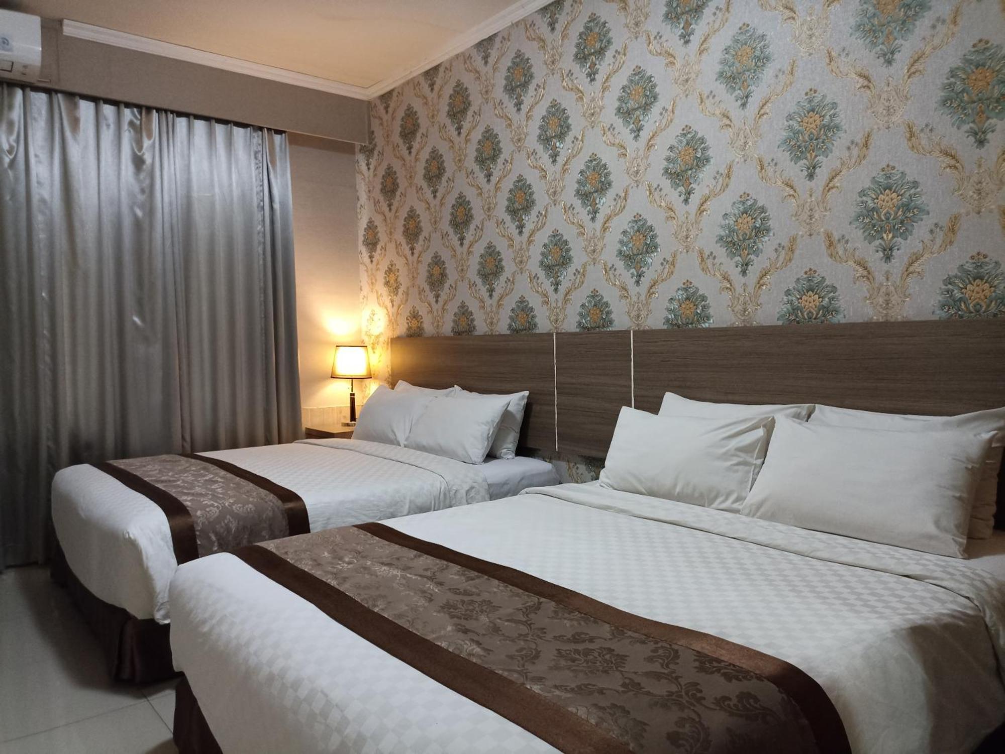 Safa Homestay Yogyakarta Buitenkant foto