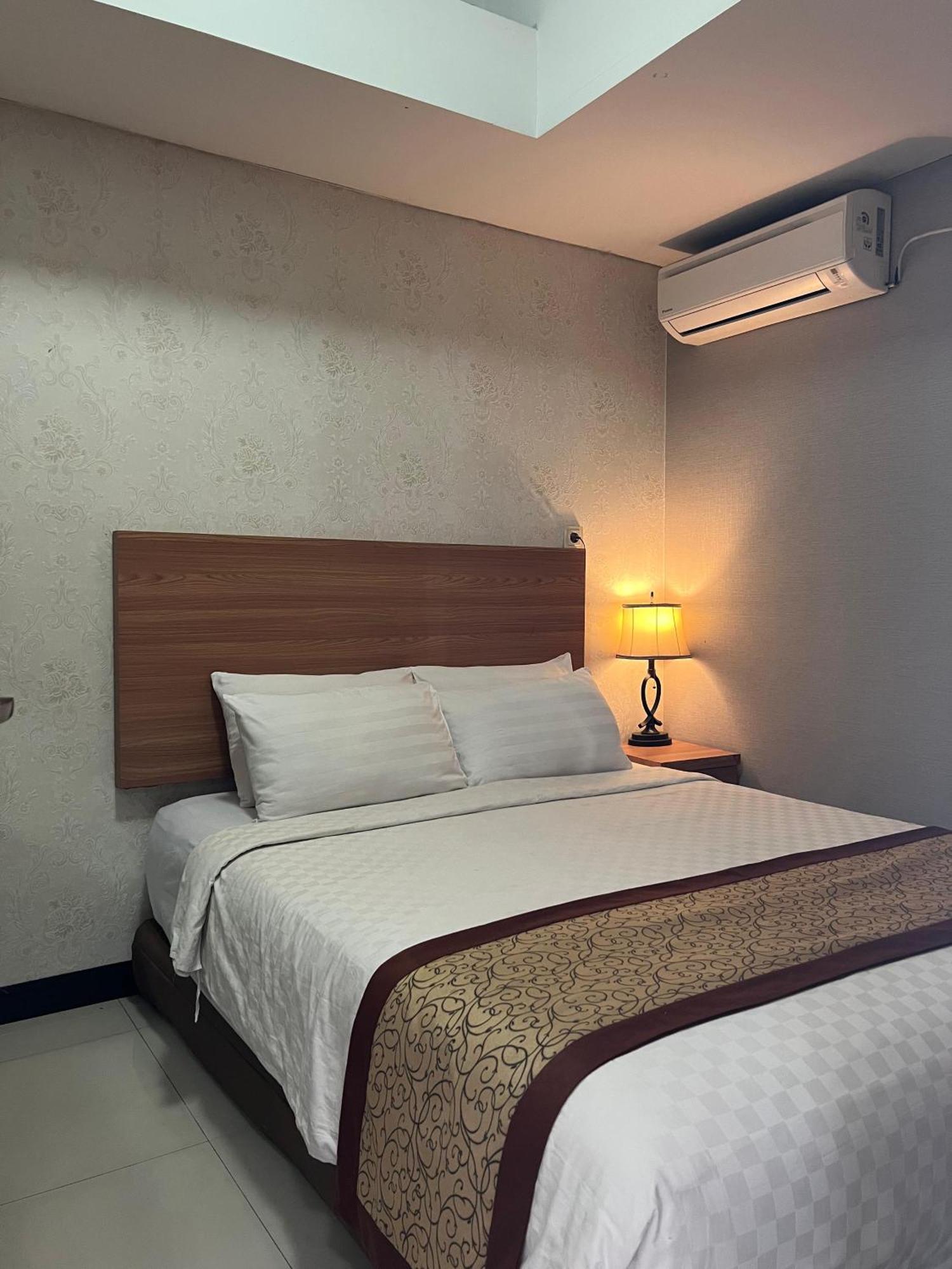 Safa Homestay Yogyakarta Buitenkant foto
