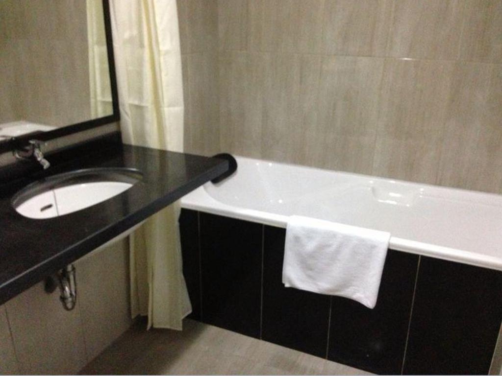 Safa Homestay Yogyakarta Buitenkant foto