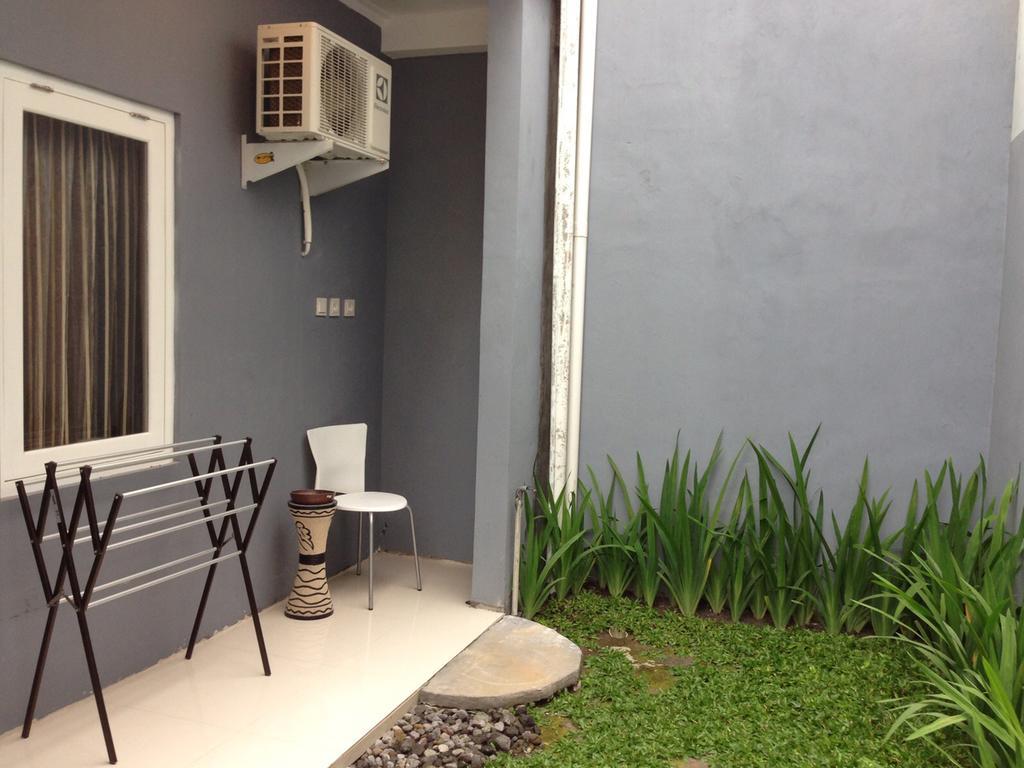 Safa Homestay Yogyakarta Buitenkant foto