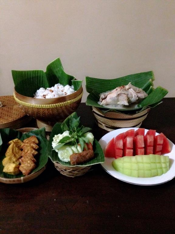 Safa Homestay Yogyakarta Buitenkant foto