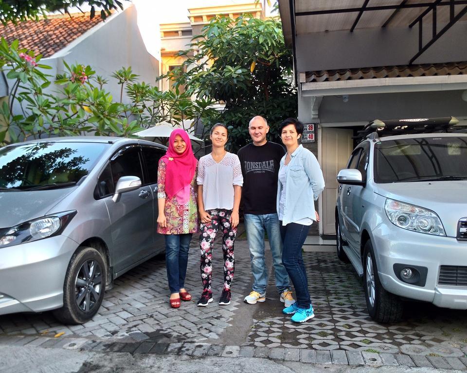 Safa Homestay Yogyakarta Buitenkant foto