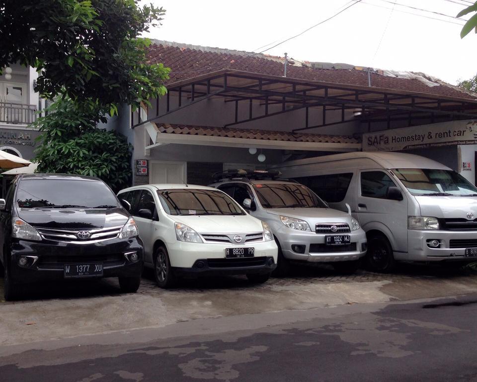 Safa Homestay Yogyakarta Buitenkant foto